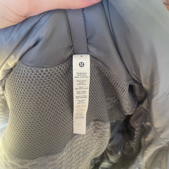 Lululemon pale blue puffer coat - Picture 3 of 3